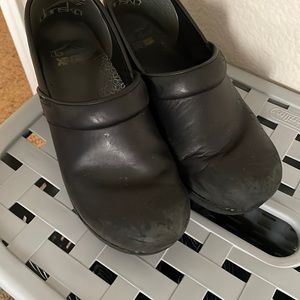 Size 38 dankos, little worn out- willing to negotiate